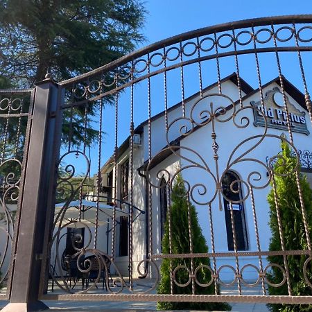 Hotel Old Pitius Піцунда Екстер'єр фото