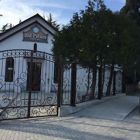 Hotel Old Pitius Піцунда Екстер'єр фото