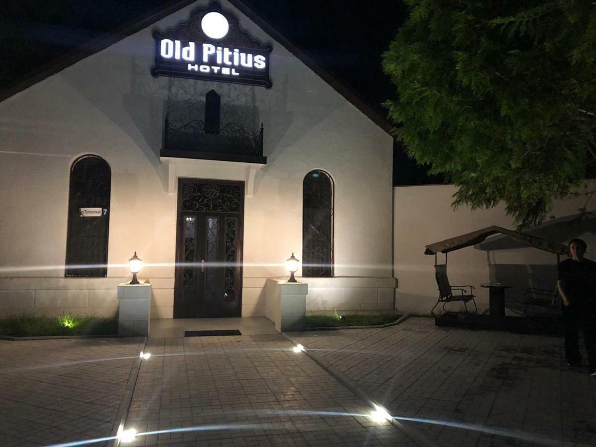 Hotel Old Pitius Піцунда Екстер'єр фото