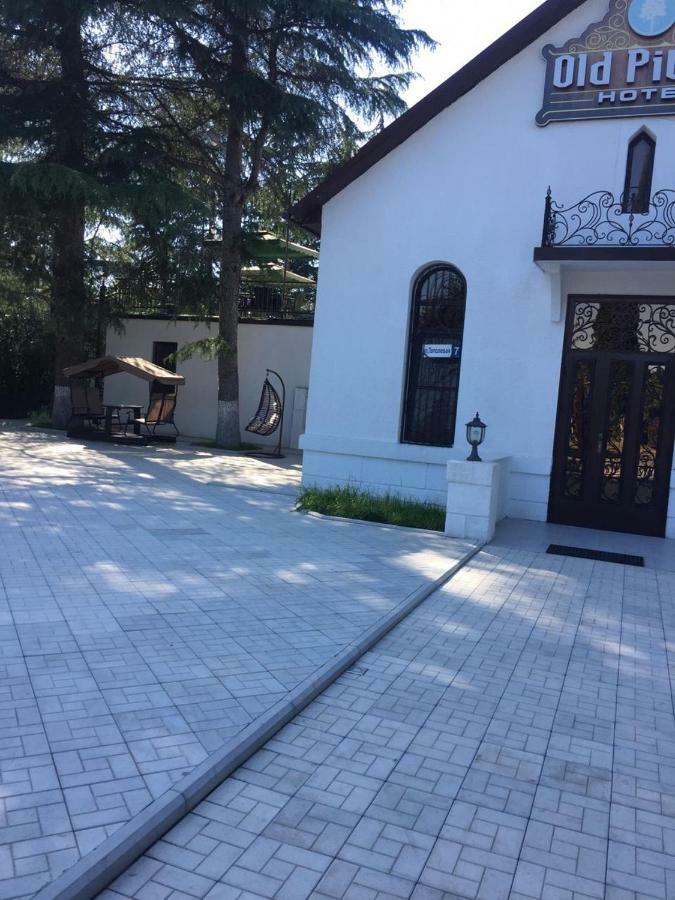 Hotel Old Pitius Піцунда Екстер'єр фото